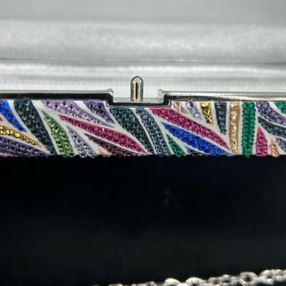 Women's Judith Leiber Mural clutch bag with chain - Picture 8 of 9